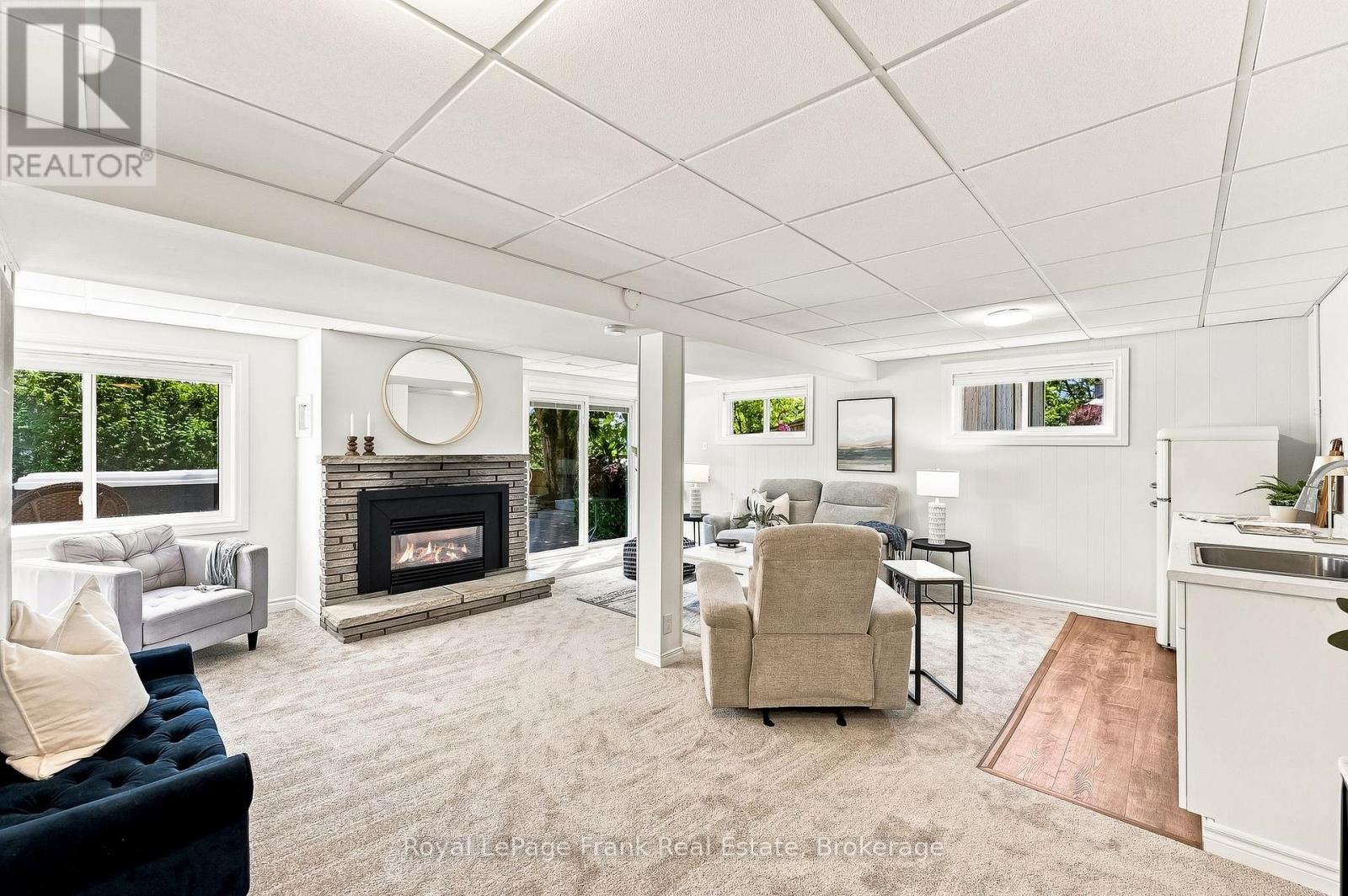2 Crestwood Avenue, Peterborough (Monaghan Ward 2), Ontario  K9J 1M8 - Photo 23 - X13667614