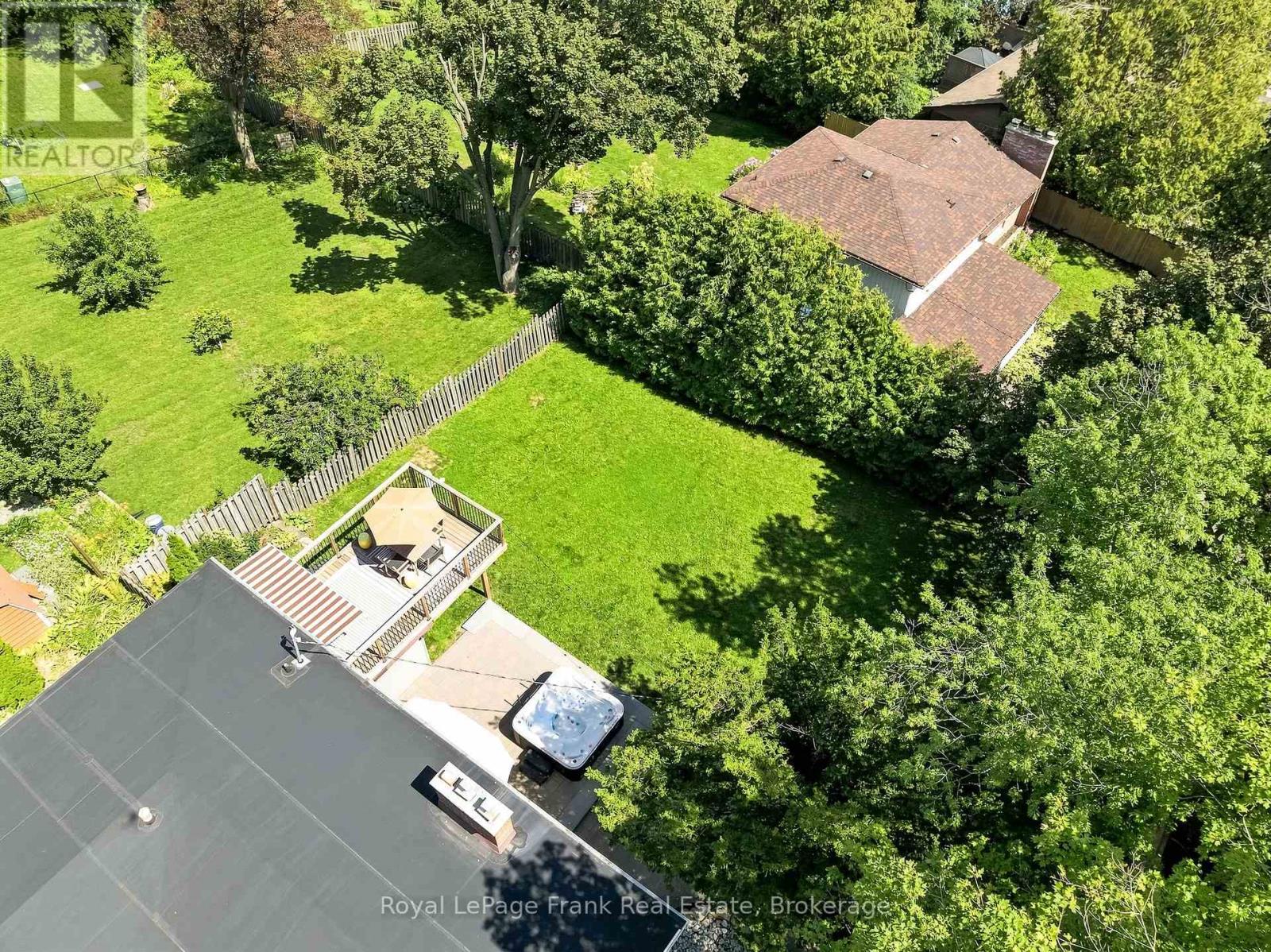 2 Crestwood Avenue, Peterborough (Monaghan Ward 2), Ontario  K9J 1M8 - Photo 37 - X13667614