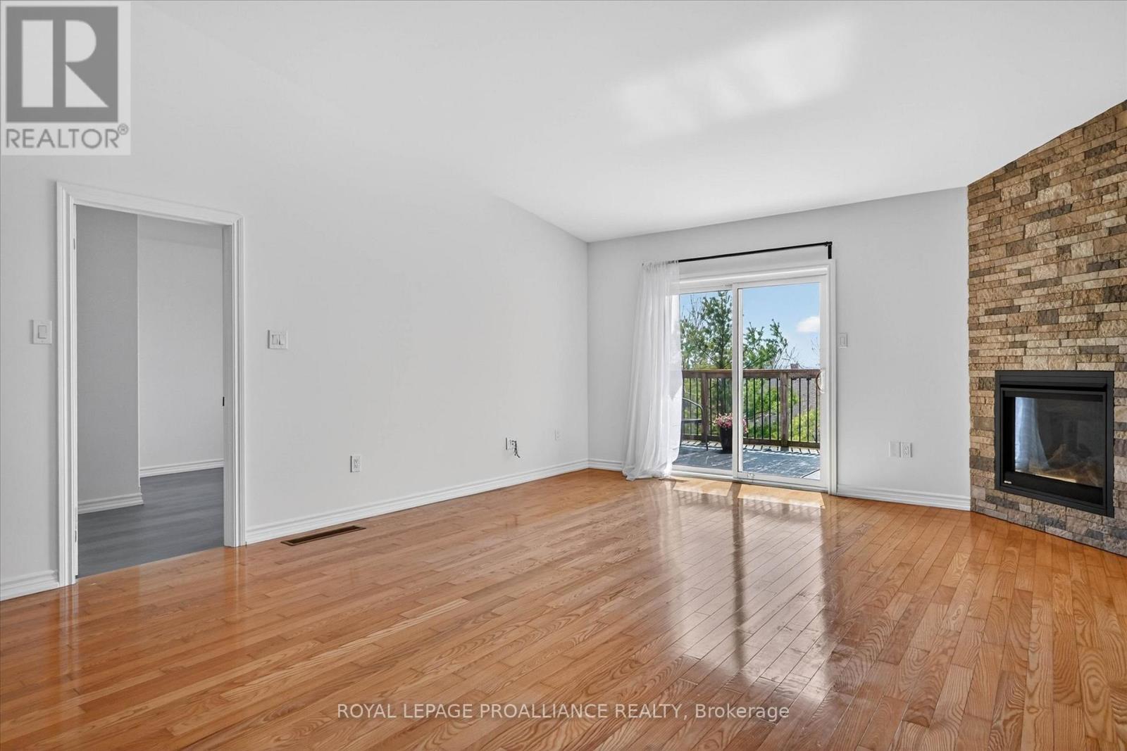 138 Village Crescent, Peterborough (Otonabee Ward 1), Ontario  K9J 0A9 - Photo 11 - X13668174