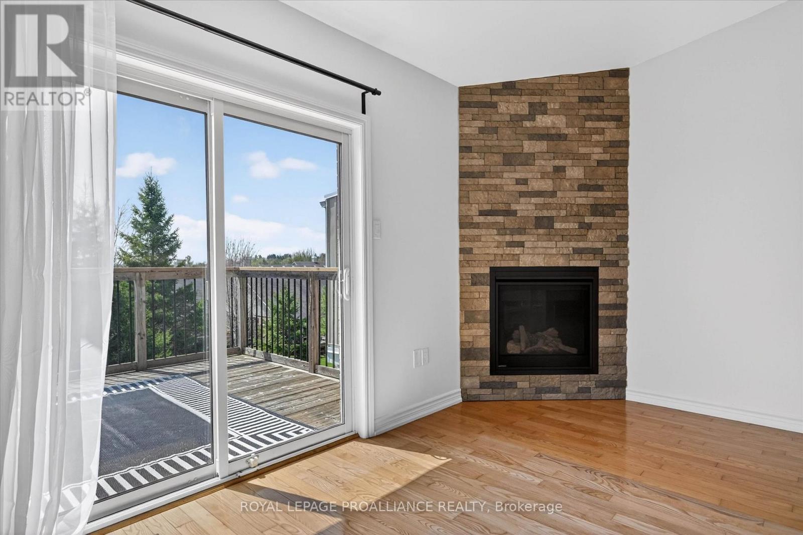 138 Village Crescent, Peterborough (Otonabee Ward 1), Ontario  K9J 0A9 - Photo 14 - X13668174