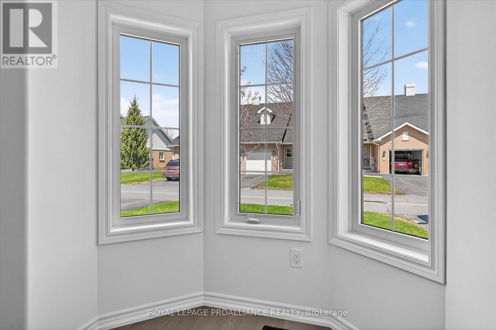 138 Village Crescent, Peterborough (Otonabee Ward 1), Ontario  K9J 0A9 - Photo 25 - X13668174