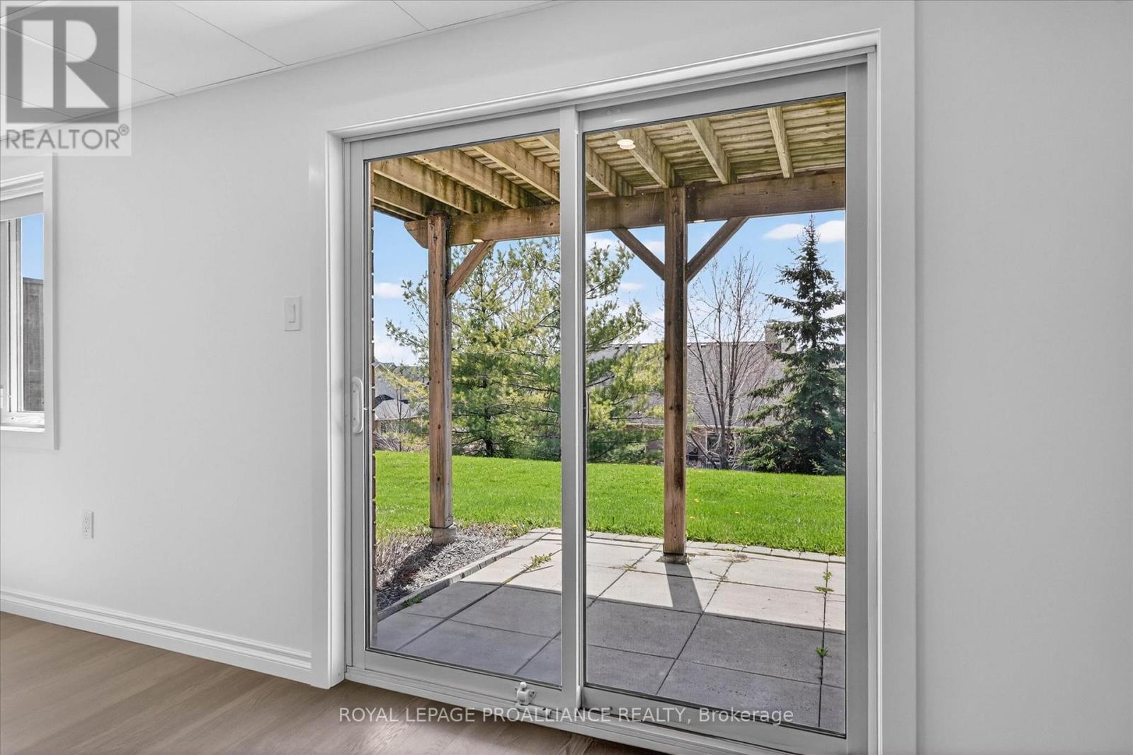 138 Village Crescent, Peterborough (Otonabee Ward 1), Ontario  K9J 0A9 - Photo 32 - X13668174