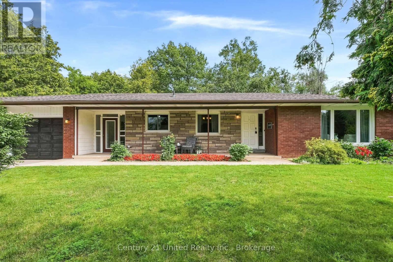 1563 Selwyn Road, Selwyn, Ontario  K9J 6X5 - Photo 2 - X13668558