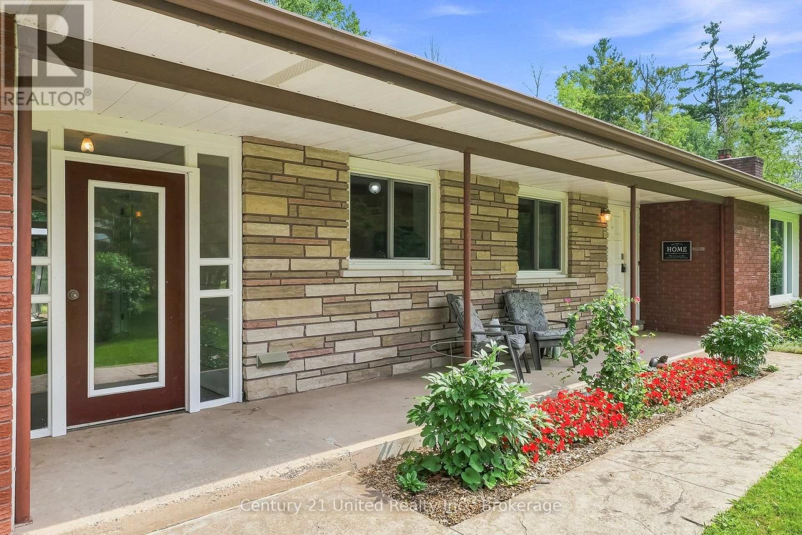 1563 Selwyn Road, Selwyn, Ontario  K9J 6X5 - Photo 4 - X13668558