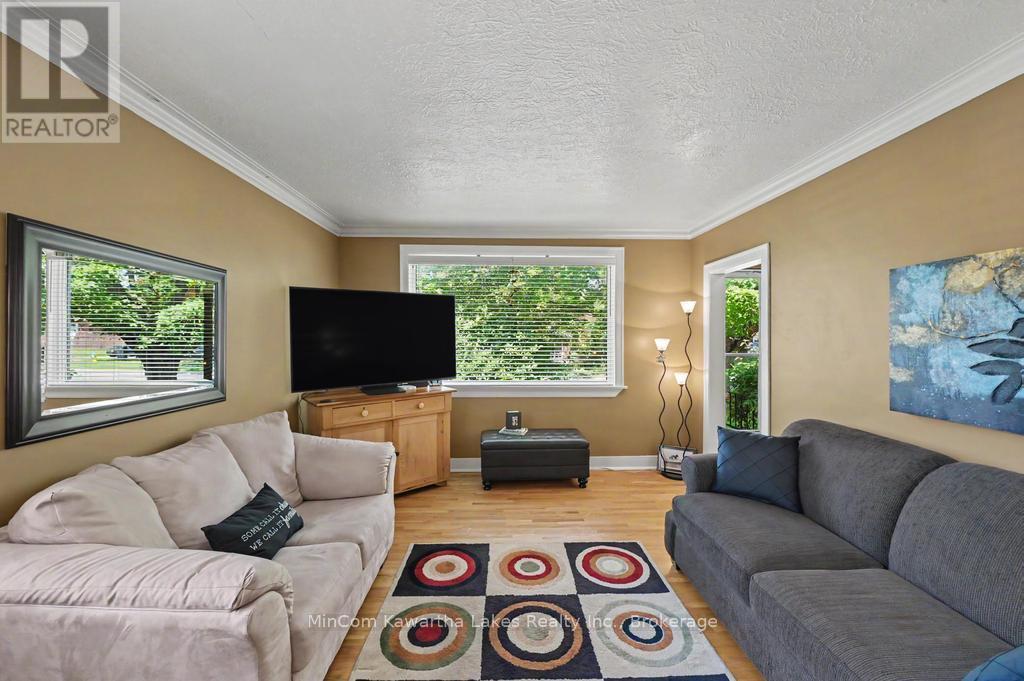 263 Bennet Street, Peterborough (Northcrest Ward 5), Ontario  K9H 5B8 - Photo 15 - X13670256