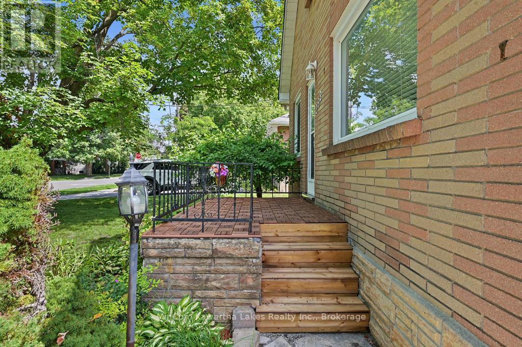 263 Bennet Street, Peterborough (Northcrest Ward 5), Ontario  K9H 5B8 - Photo 3 - X13670256