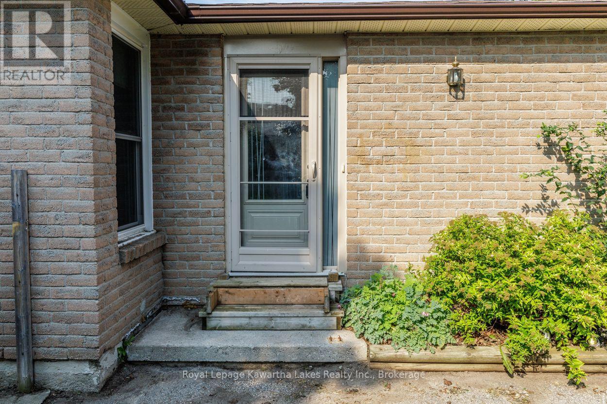 45 Sinclair Street, Kawartha Lakes (Lindsay), Ontario  K9V 5L6 - Photo 13 - X13670720
