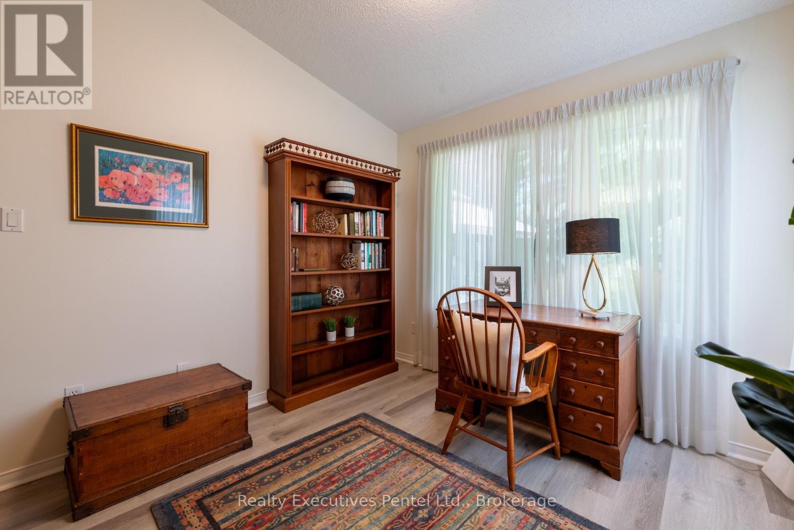 1 Cliff Drive, Clarington (Newcastle), Ontario  L1B 1P2 - Photo 14 - E13671092