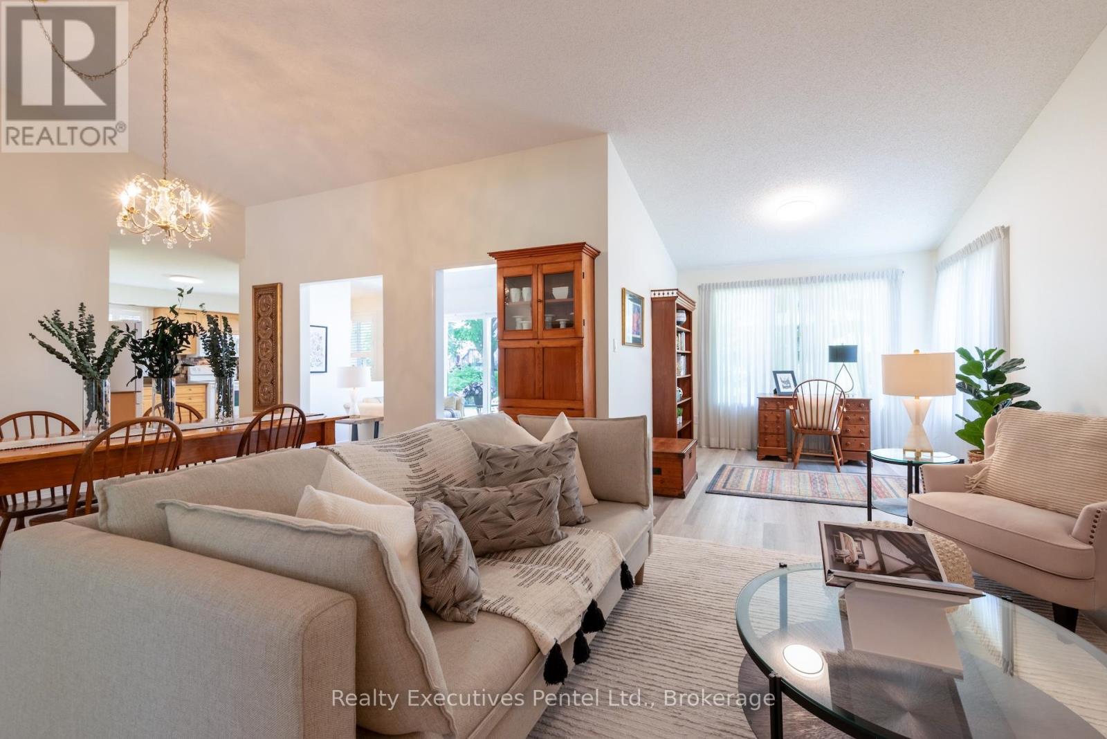 1 Cliff Drive, Clarington (Newcastle), Ontario  L1B 1P2 - Photo 19 - E13671092