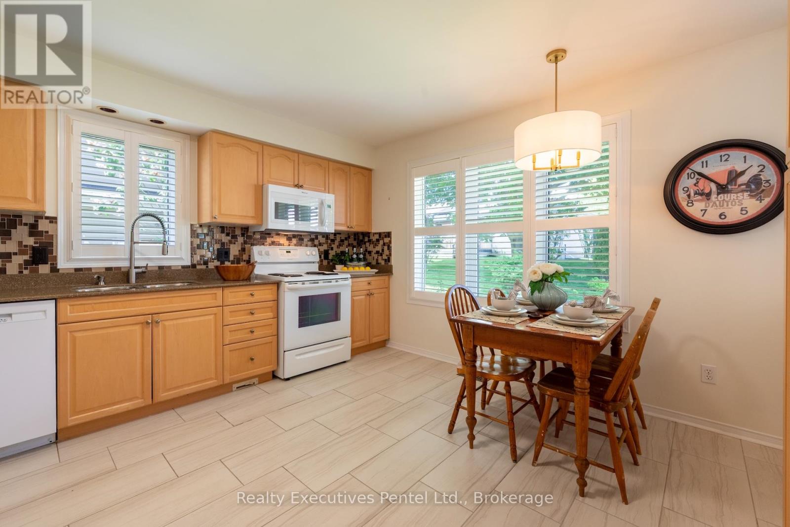 1 Cliff Drive, Clarington (Newcastle), Ontario  L1B 1P2 - Photo 22 - E13671092