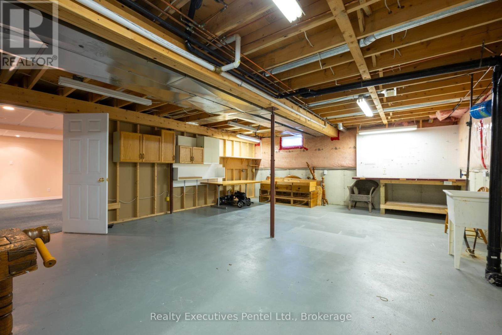 1 Cliff Drive, Clarington (Newcastle), Ontario  L1B 1P2 - Photo 31 - E13671092