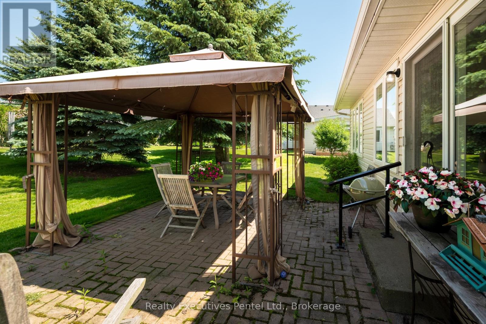 1 Cliff Drive, Clarington (Newcastle), Ontario  L1B 1P2 - Photo 32 - E13671092
