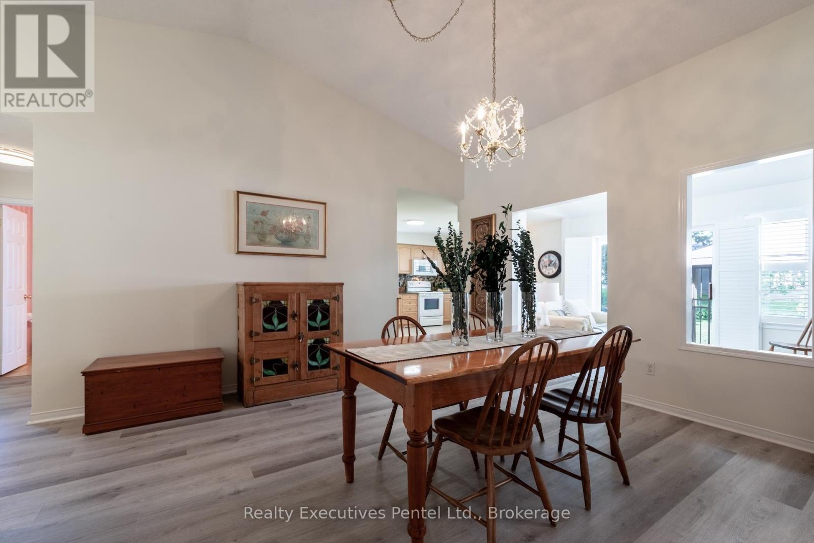 1 Cliff Drive, Clarington (Newcastle), Ontario  L1B 1P2 - Photo 7 - E13671092