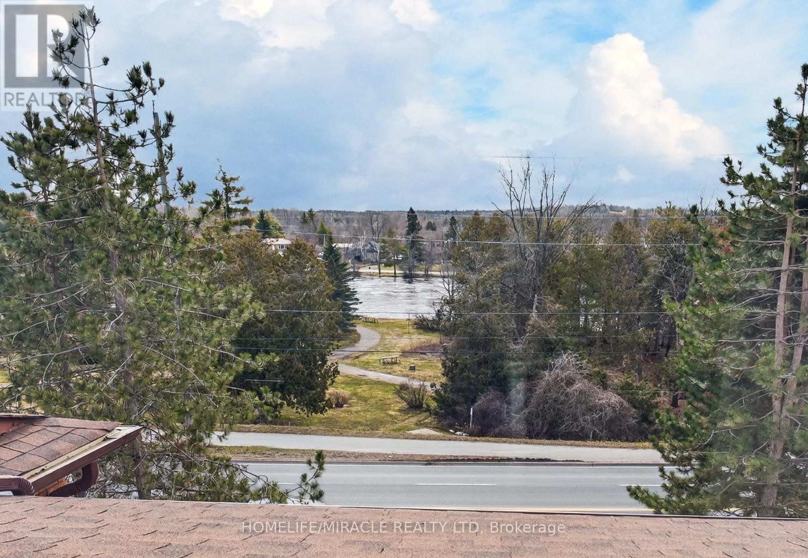 32 - 36 Champlain Crescent, Peterborough (Northcrest Ward 5), Ontario  K9L 1T1 - Photo 28 - X13671878
