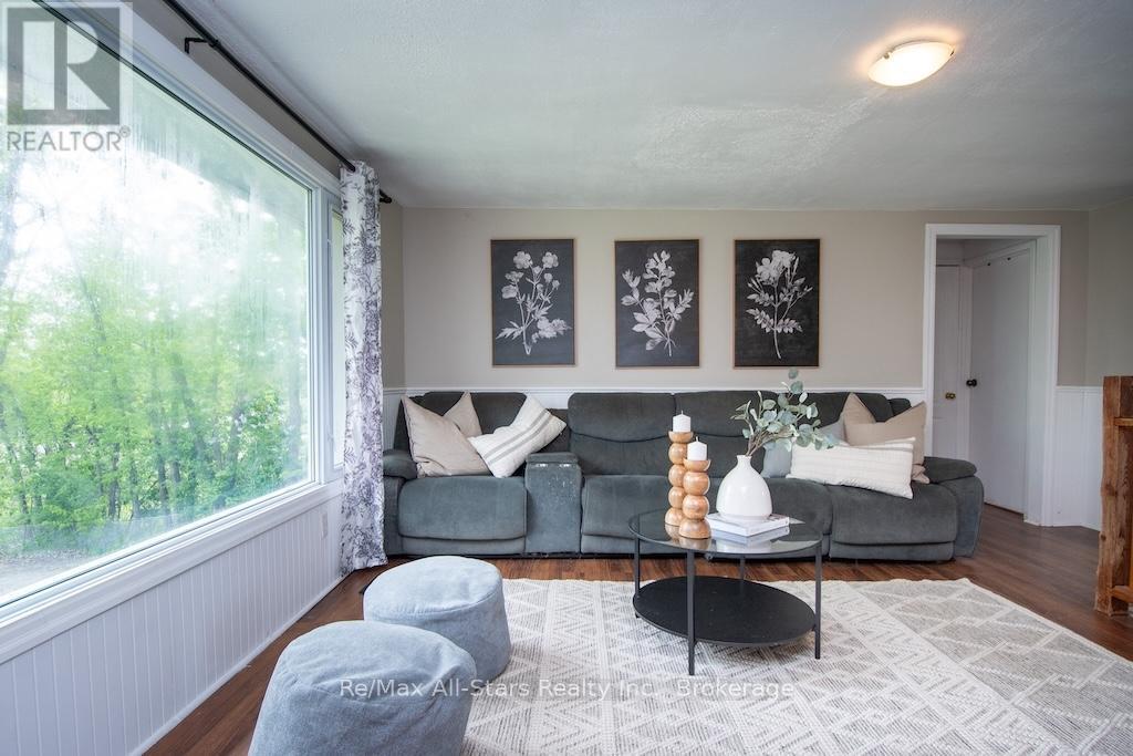 9 Riverside Drive, Kawartha Lakes (Lindsay), Ontario  K9V 0H6 - Photo 12 - X13672558