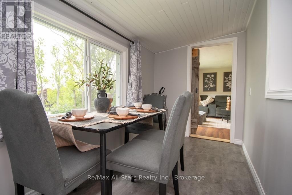 9 Riverside Drive, Kawartha Lakes (Lindsay), Ontario  K9V 0H6 - Photo 15 - X13672558