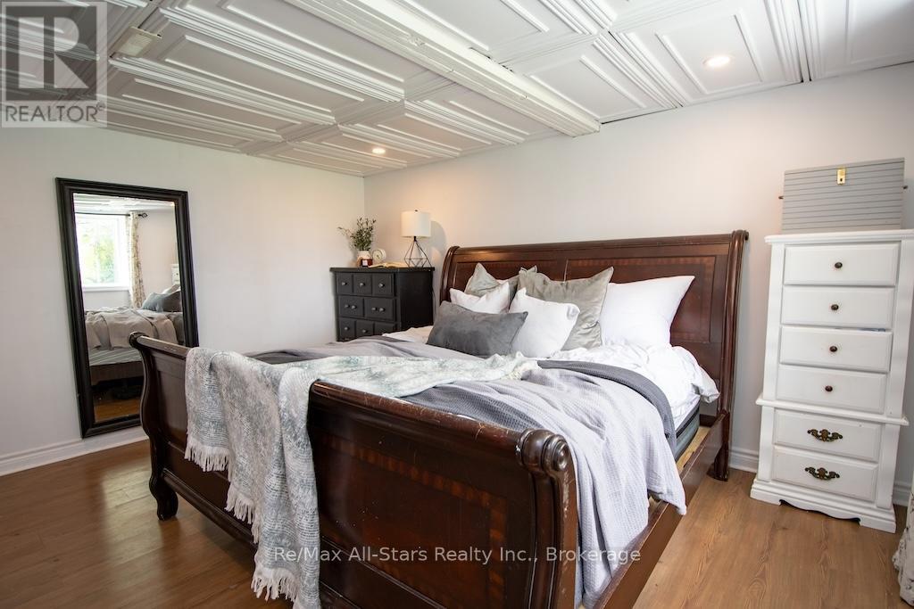 9 Riverside Drive, Kawartha Lakes (Lindsay), Ontario  K9V 0H6 - Photo 25 - X13672558