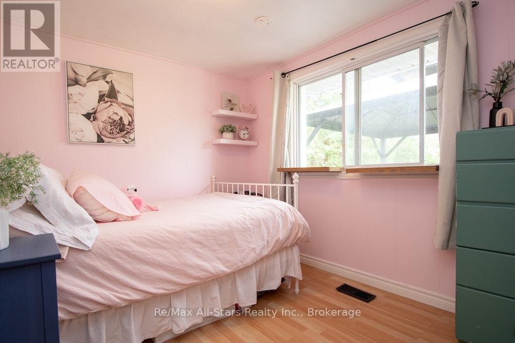 9 Riverside Drive, Kawartha Lakes (Lindsay), Ontario  K9V 0H6 - Photo 31 - X13672558
