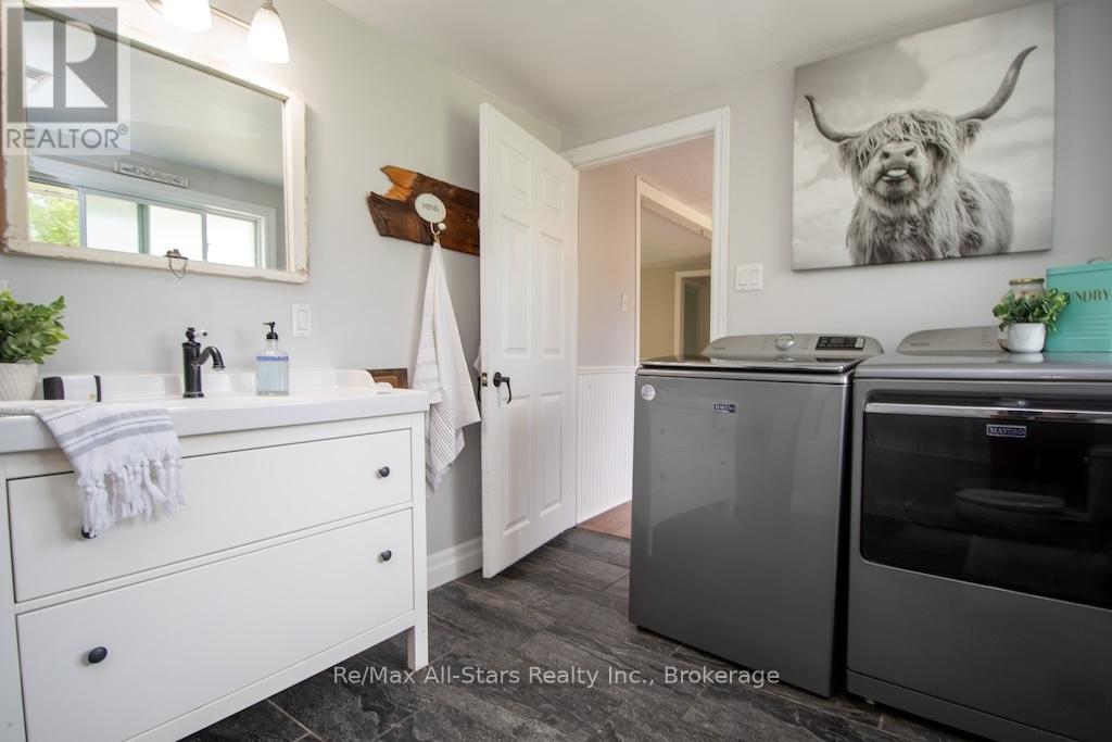 9 Riverside Drive, Kawartha Lakes (Lindsay), Ontario  K9V 0H6 - Photo 35 - X13672558