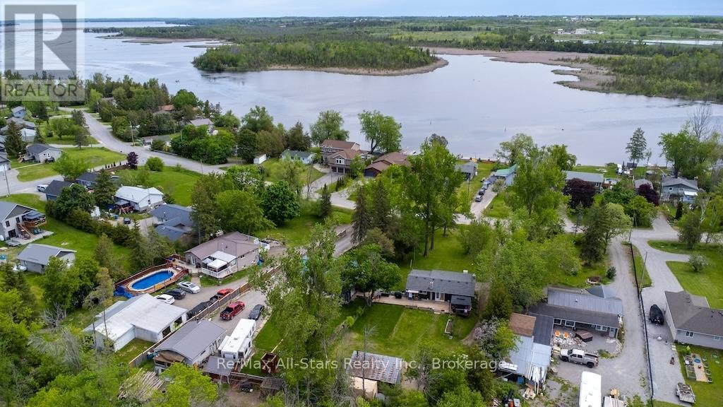 9 Riverside Drive, Kawartha Lakes (Lindsay), Ontario  K9V 0H6 - Photo 38 - X13672558