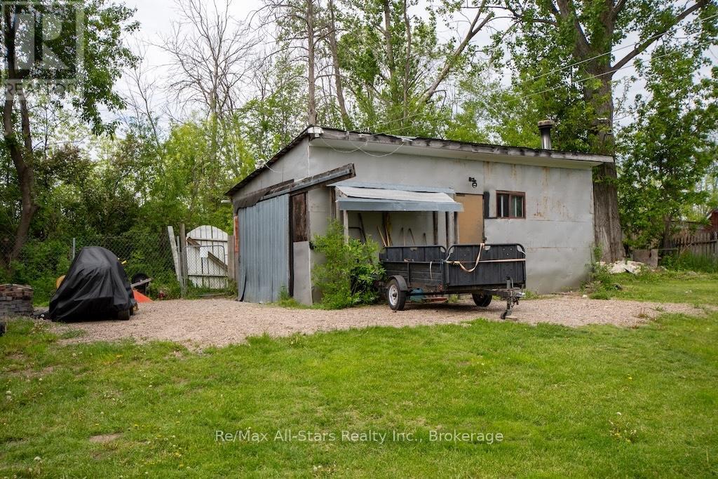 9 Riverside Drive, Kawartha Lakes (Lindsay), Ontario  K9V 0H6 - Photo 39 - X13672558