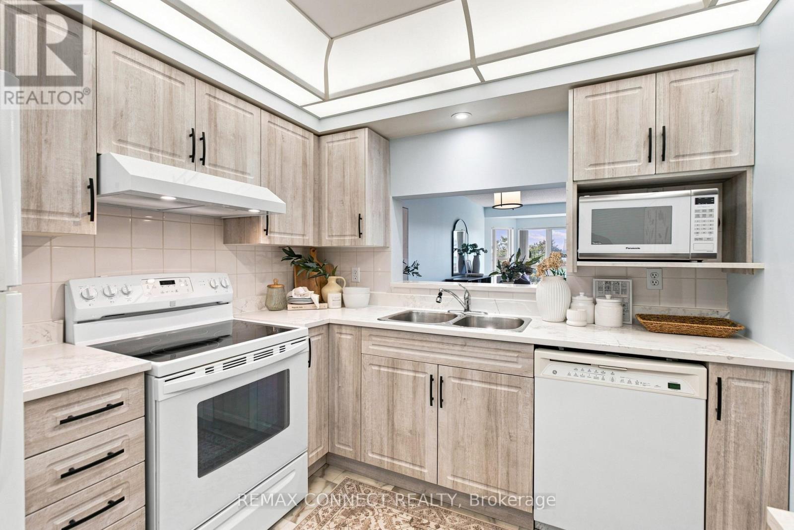 308 - 4 Heritage Way, Kawartha Lakes (Lindsay), Ontario  K9V 5Z2 - Photo 10 - X13672800