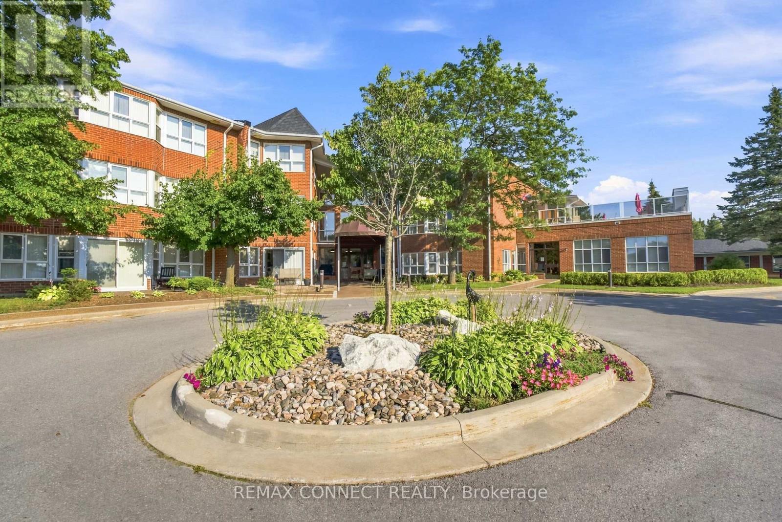 308 - 4 Heritage Way, Kawartha Lakes (Lindsay), Ontario  K9V 5Z2 - Photo 2 - X13672800