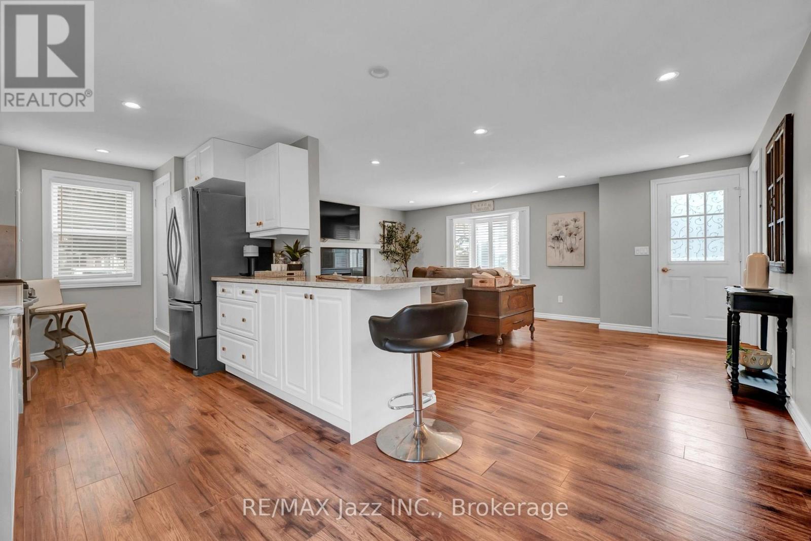 8 Wheelhouse Drive, Clarington (Newcastle), Ontario  L1B 1B9 - Photo 10 - E13674618
