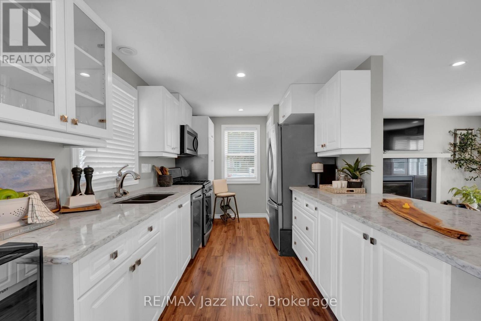 8 Wheelhouse Drive, Clarington (Newcastle), Ontario  L1B 1B9 - Photo 12 - E13674618
