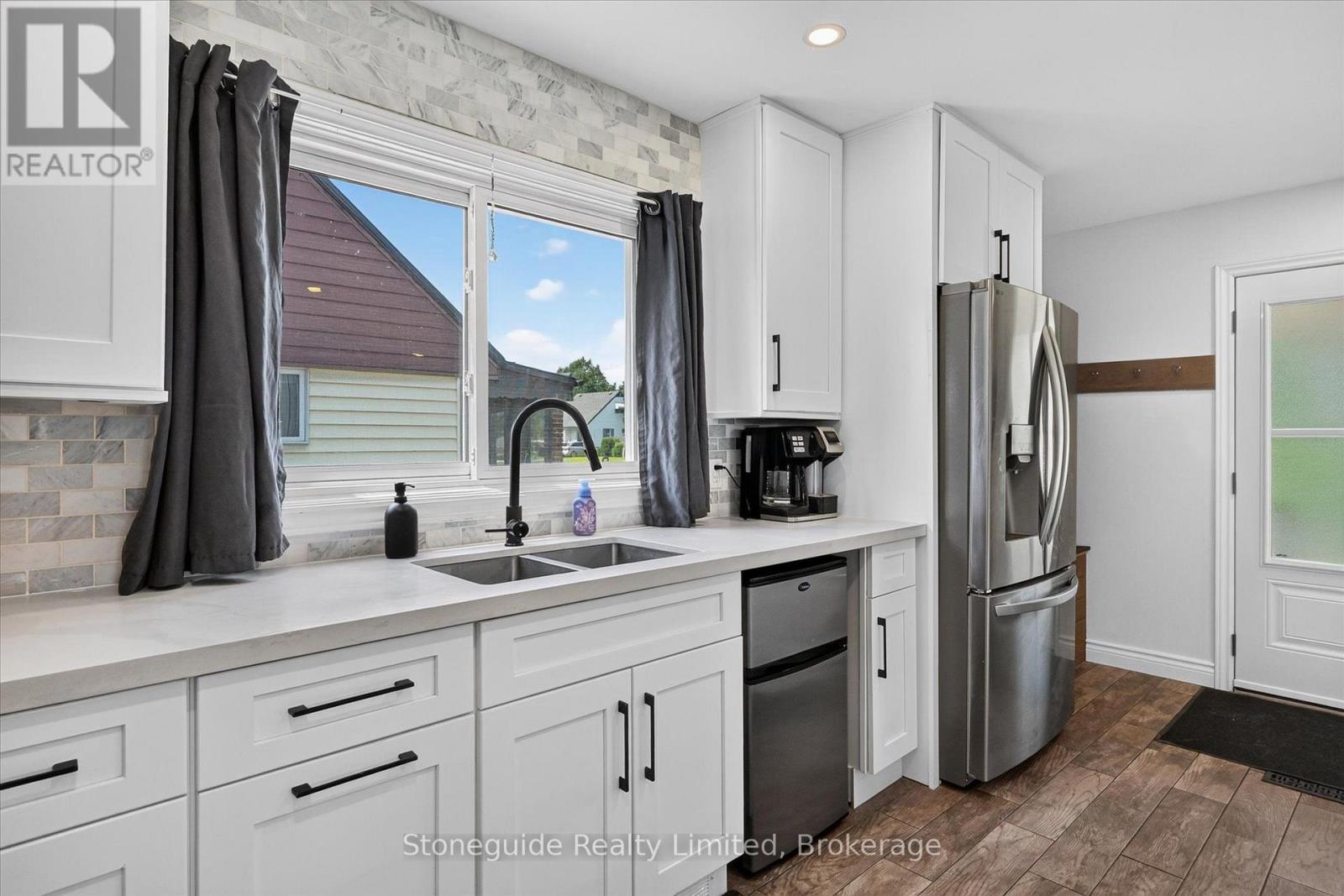 637 Mckellar Street, Peterborough (Otonabee Ward 1), Ontario  K9J 1R4 - Photo 11 - X13674650