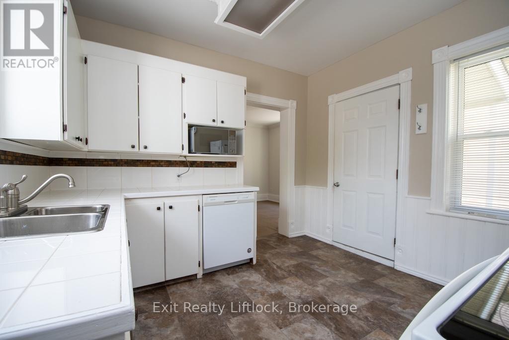 849 Water Street, Peterborough (Northcrest Ward 5), Ontario  K9H 3P1 - Photo 10 - X13676140
