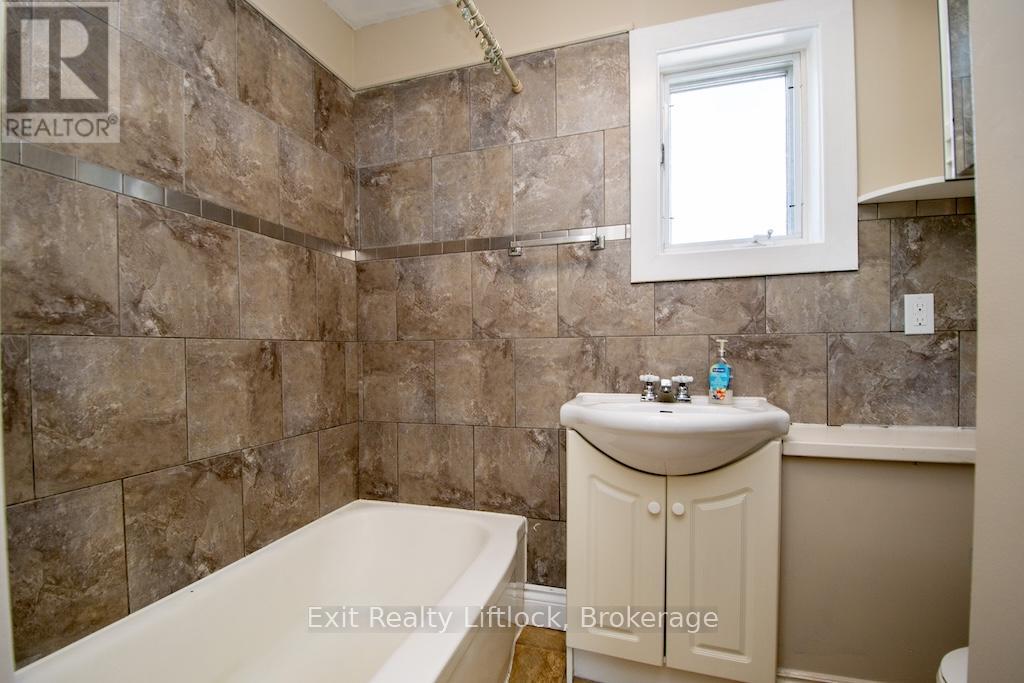 849 Water Street, Peterborough (Northcrest Ward 5), Ontario  K9H 3P1 - Photo 24 - X13676140