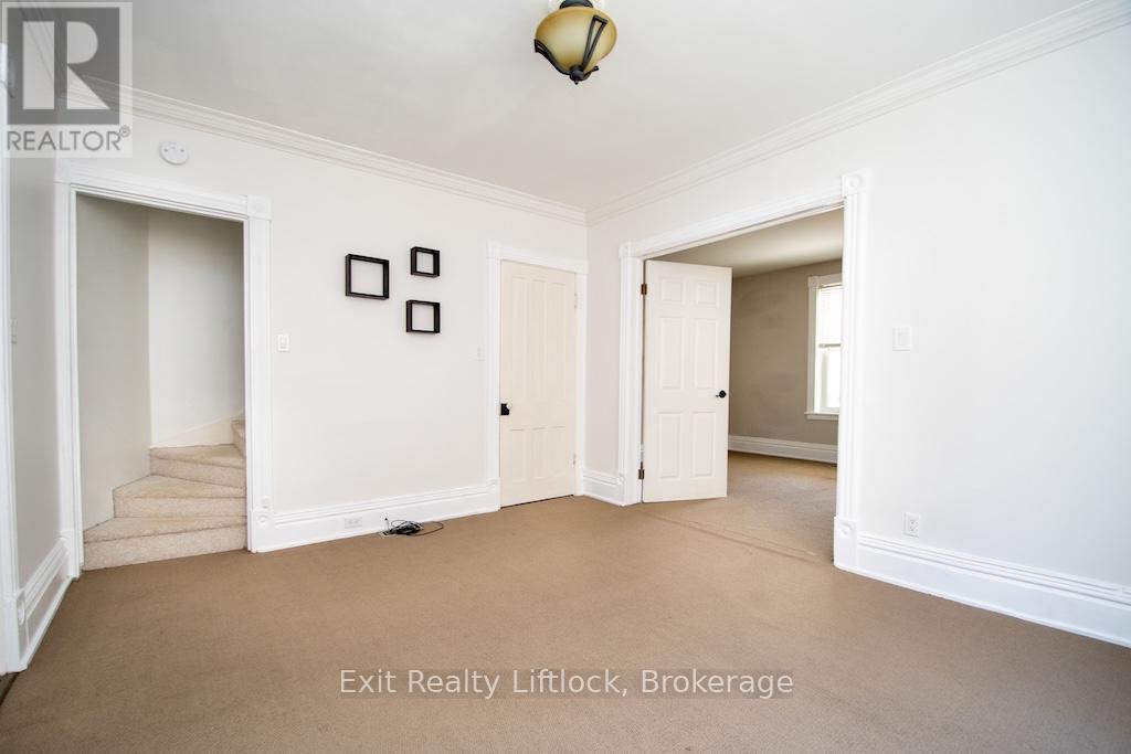 849 Water Street, Peterborough (Northcrest Ward 5), Ontario  K9H 3P1 - Photo 4 - X13676140