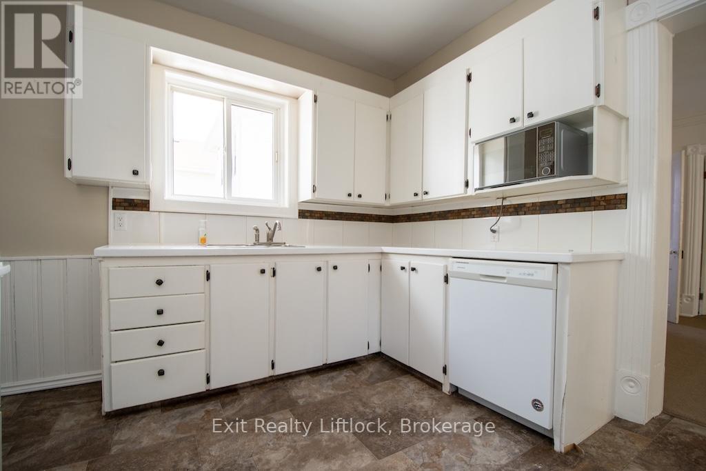 849 Water Street, Peterborough (Northcrest Ward 5), Ontario  K9H 3P1 - Photo 9 - X13676140