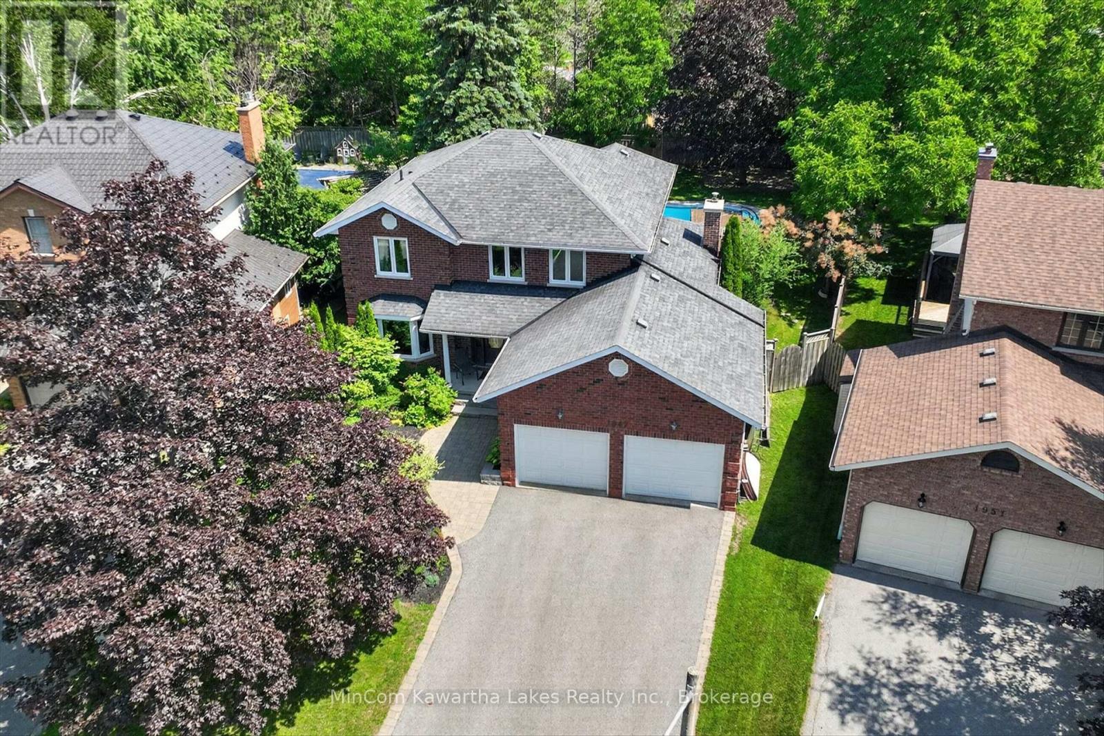 1947 Parkwood Circle, Peterborough (Monaghan Ward 2), Ontario  K9J 8C9 - Photo 2 - X13676496