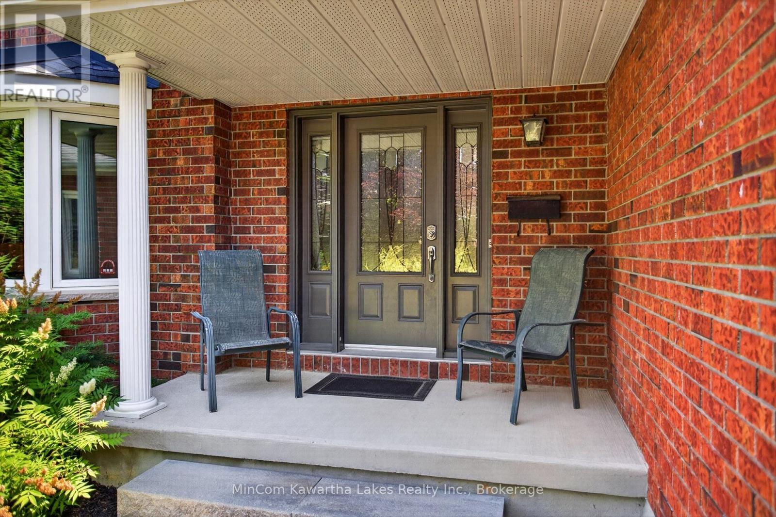 1947 Parkwood Circle, Peterborough (Monaghan Ward 2), Ontario  K9J 8C9 - Photo 4 - X13676496