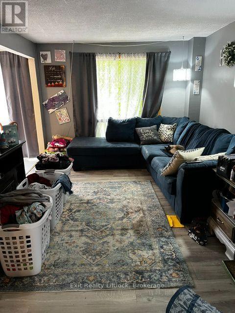 2131 Walker Avenue, Peterborough (Ashburnham Ward 4), Ontario  K9L 1T6 - Photo 4 - X13678186