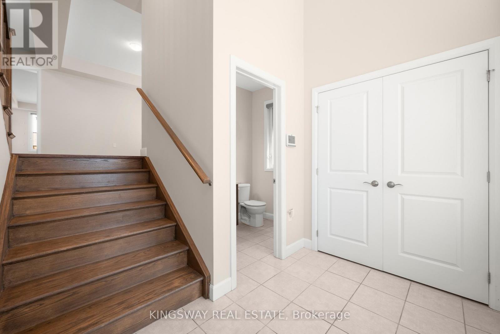 101 York Drive, Peterborough (Monaghan Ward 2), Ontario  K9K 0H7 - Photo 6 - X13680712