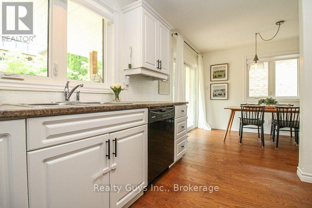 401 Bianco Crescent, Peterborough (Monaghan Ward 2), Ontario  K9K 0A3 - Photo 12 - X13680738
