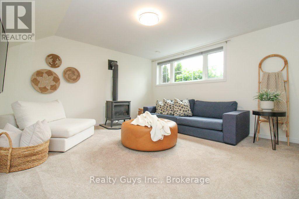 401 Bianco Crescent, Peterborough (Monaghan Ward 2), Ontario  K9K 0A3 - Photo 35 - X13680738