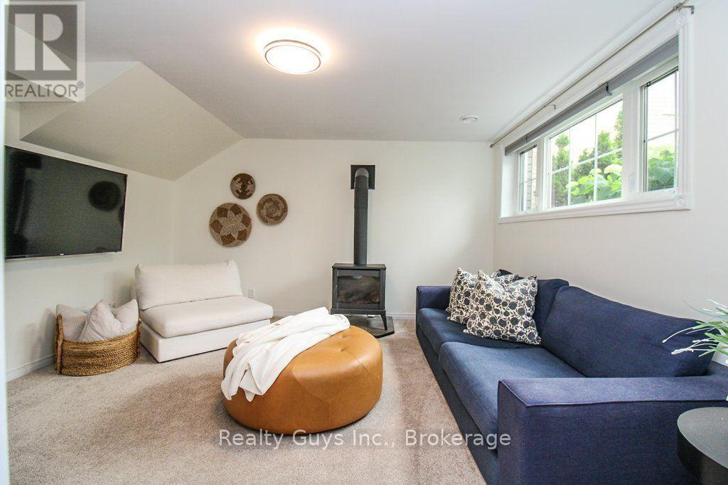 401 Bianco Crescent, Peterborough (Monaghan Ward 2), Ontario  K9K 0A3 - Photo 36 - X13680738