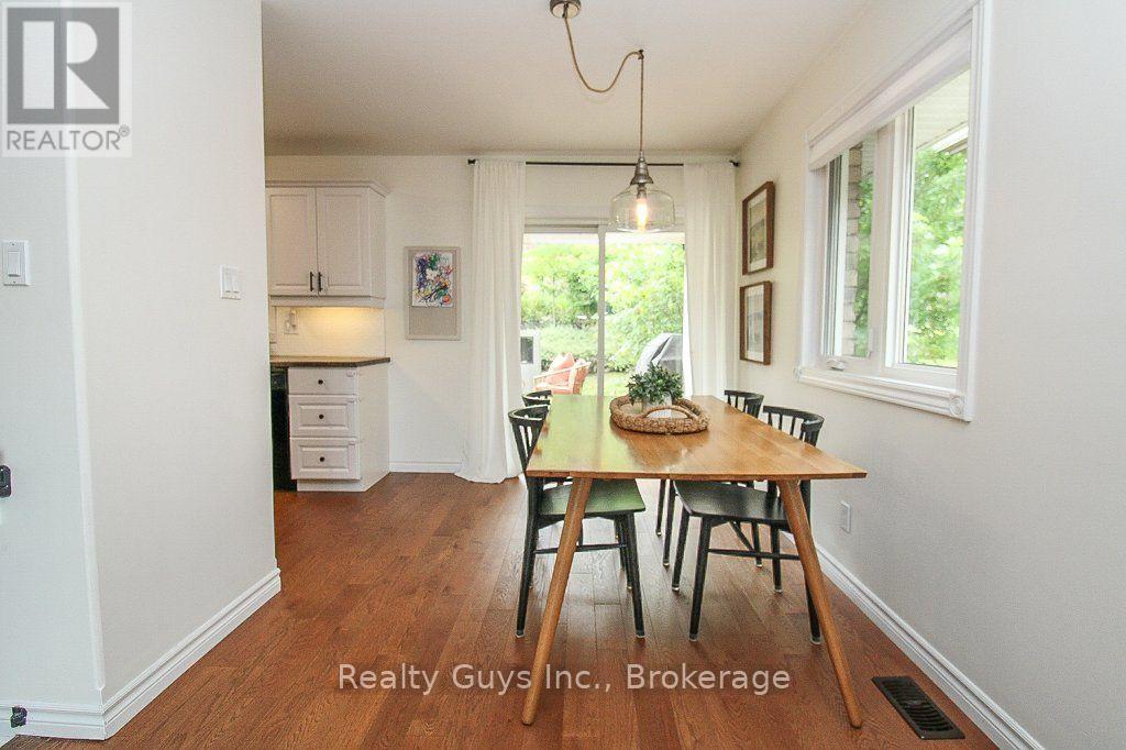 401 Bianco Crescent, Peterborough (Monaghan Ward 2), Ontario  K9K 0A3 - Photo 9 - X13680738
