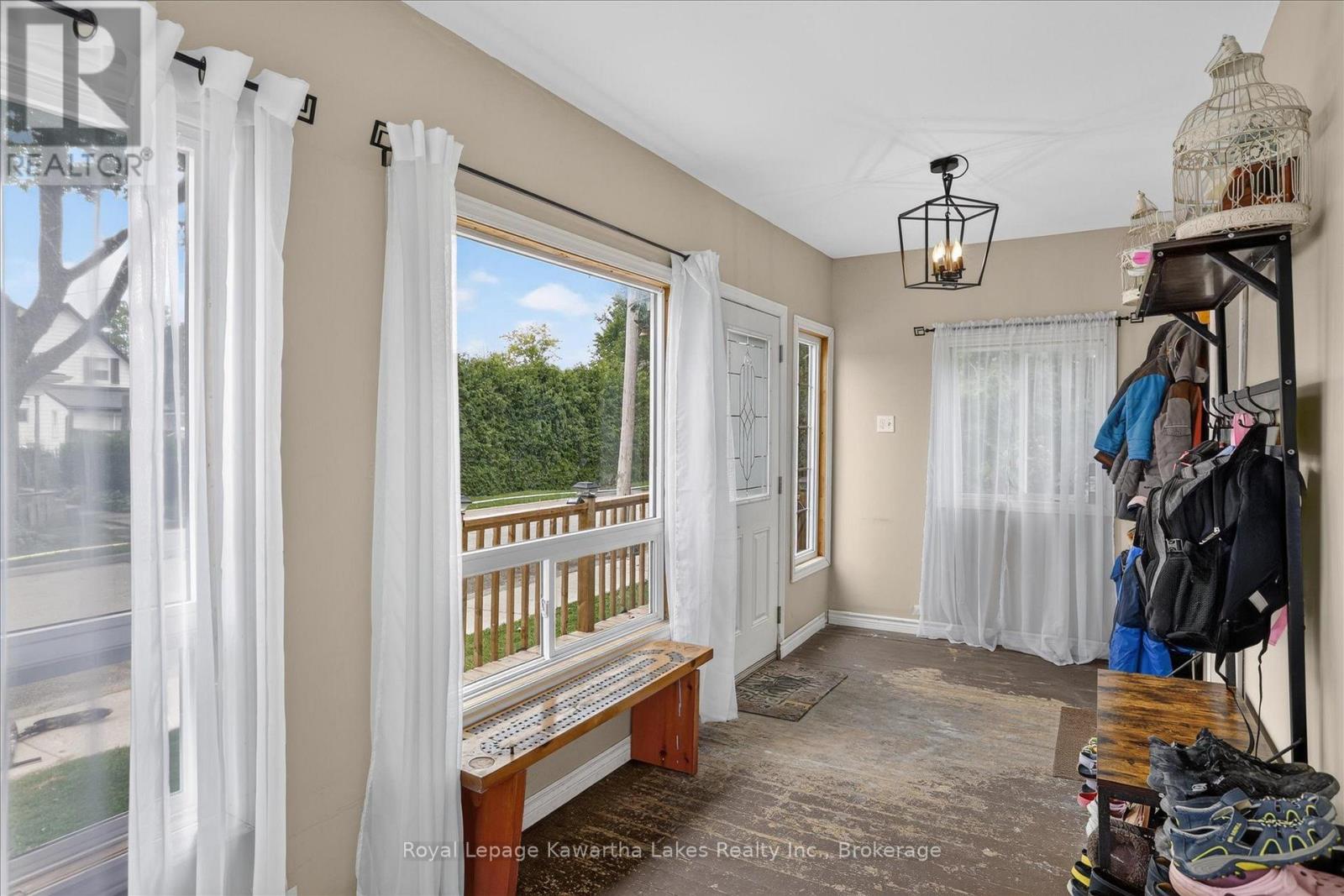 17 Crandall Street, Kawartha Lakes (Lindsay), Ontario  K9V 1R9 - Photo 7 - X13681514