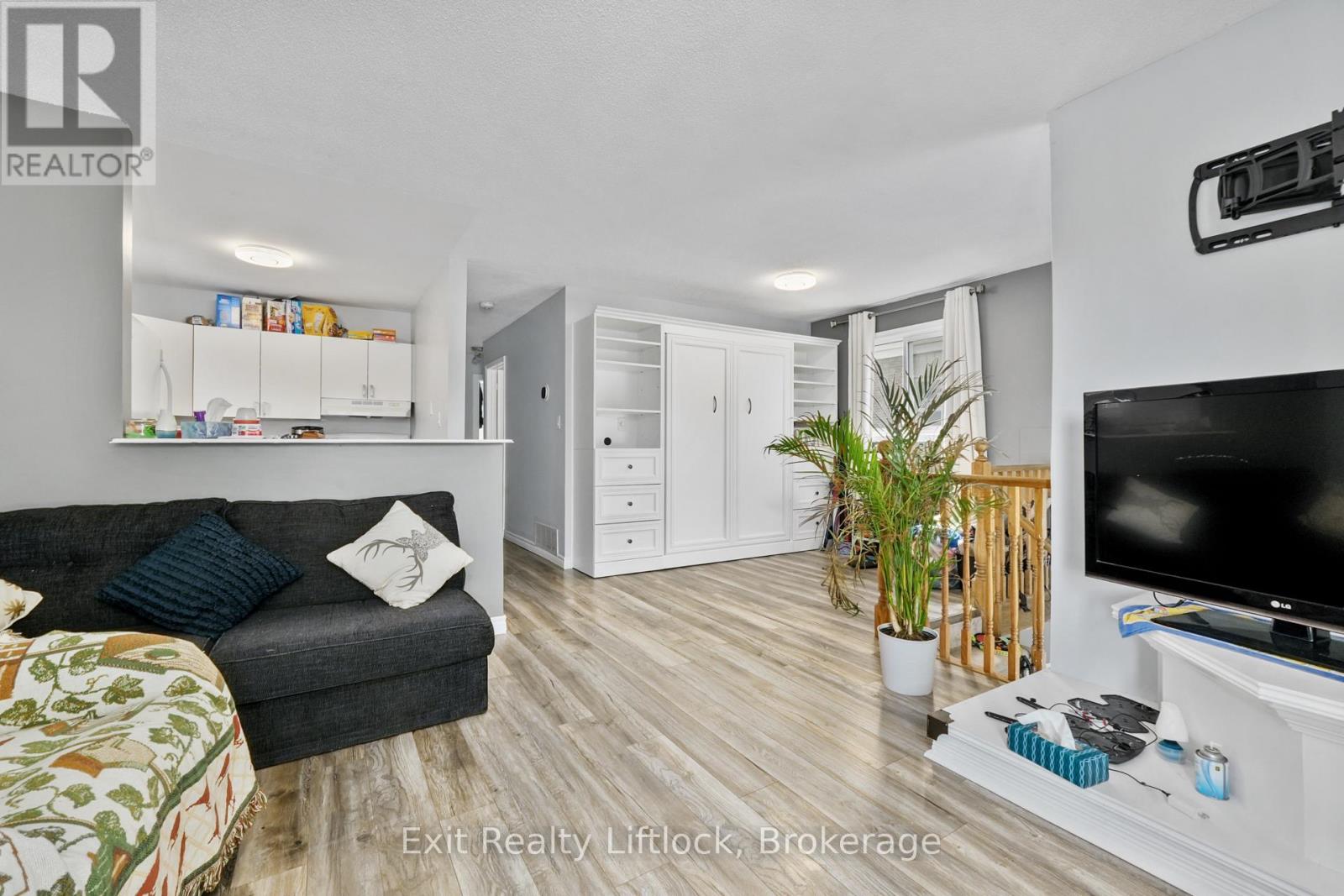 802 Mountain Ash Road, Peterborough (Otonabee Ward 1), Ontario  K9J 8K2 - Photo 6 - X13681654
