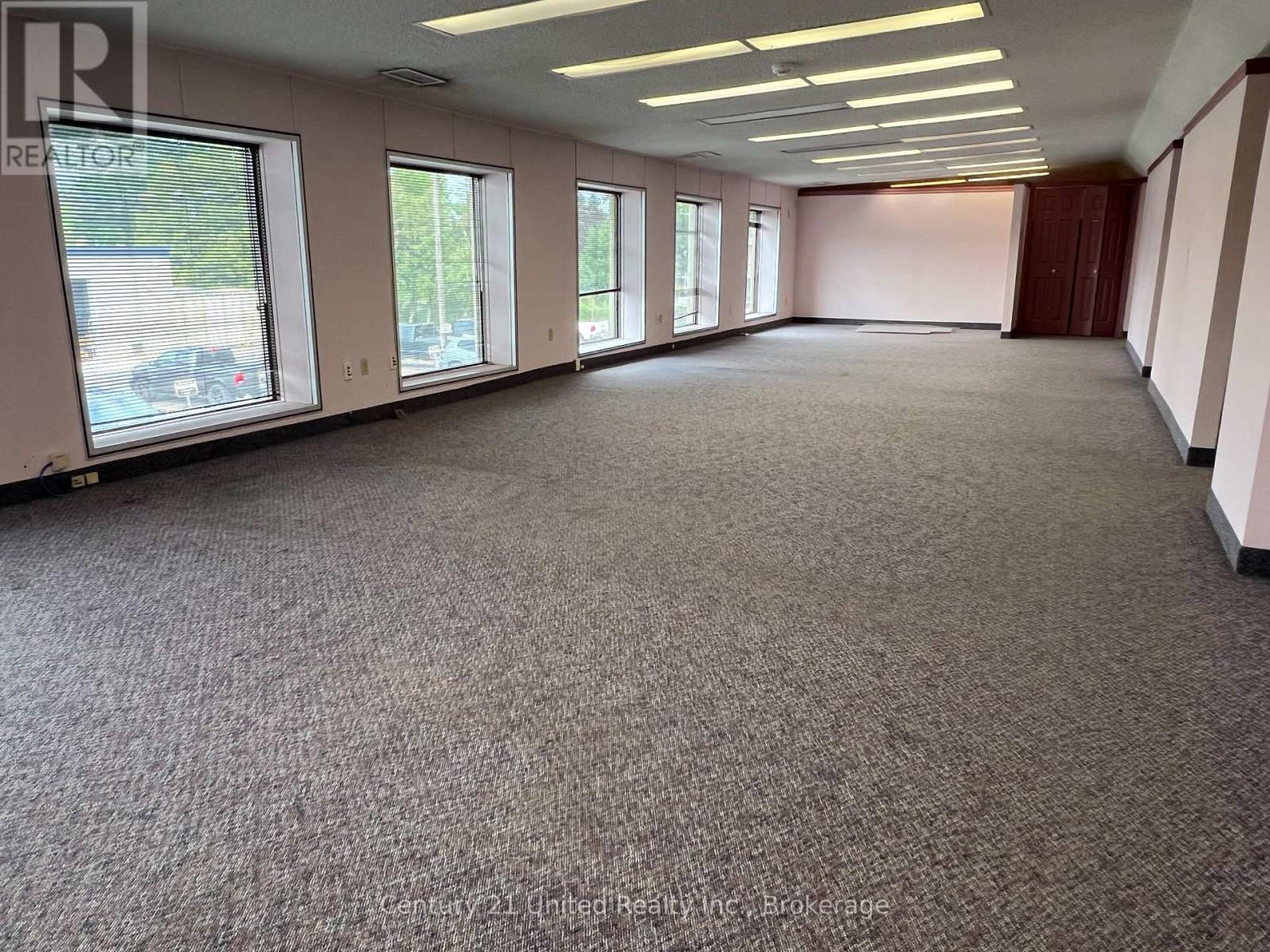200 - 294 Rink Street, Peterborough (Town Ward 3), Ontario  K9J 2K2 - Photo 6 - X13681708
