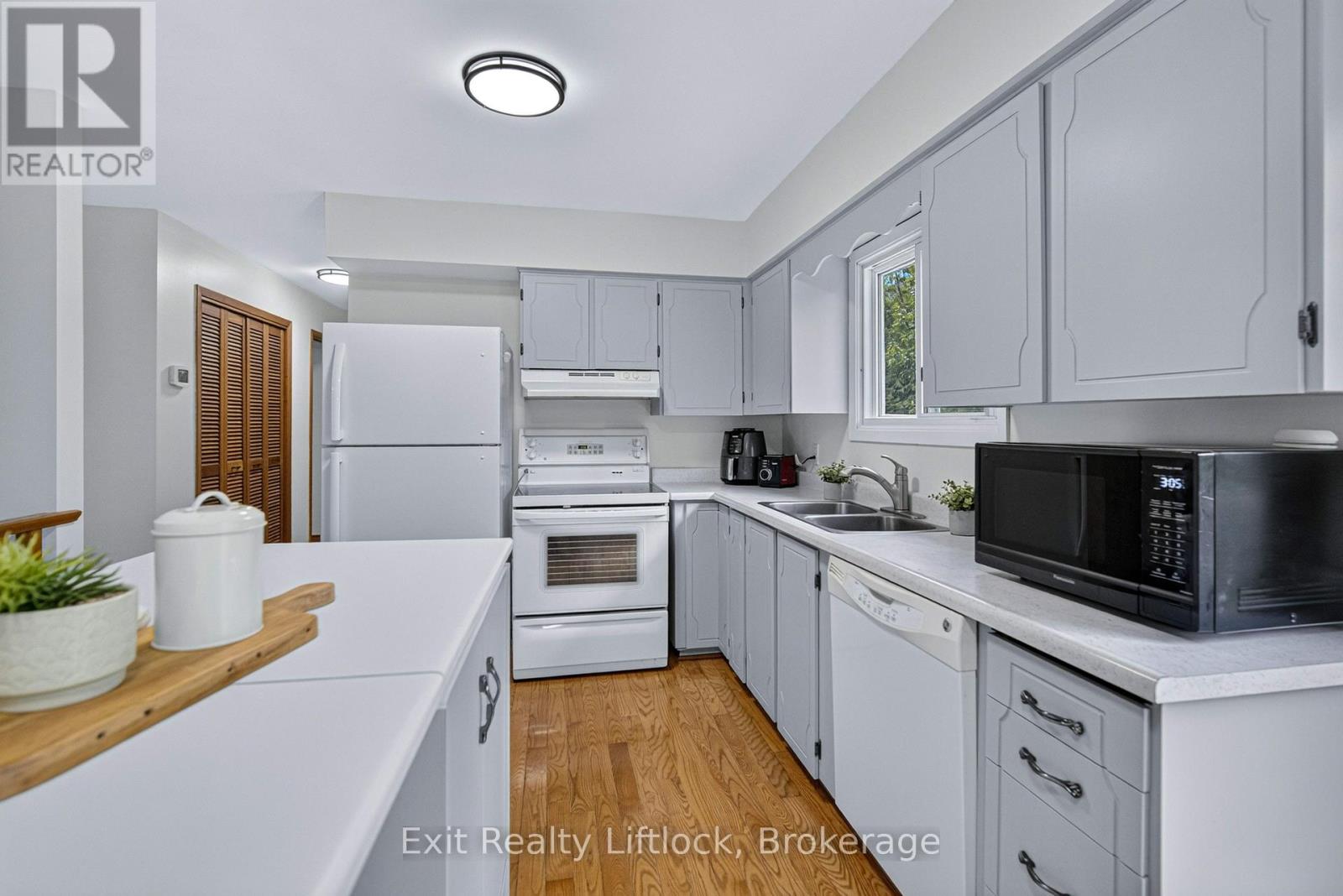 3 Basswood Street, Kawartha Lakes (Emily), Ontario  K0L 2W0 - Photo 12 - X13682106