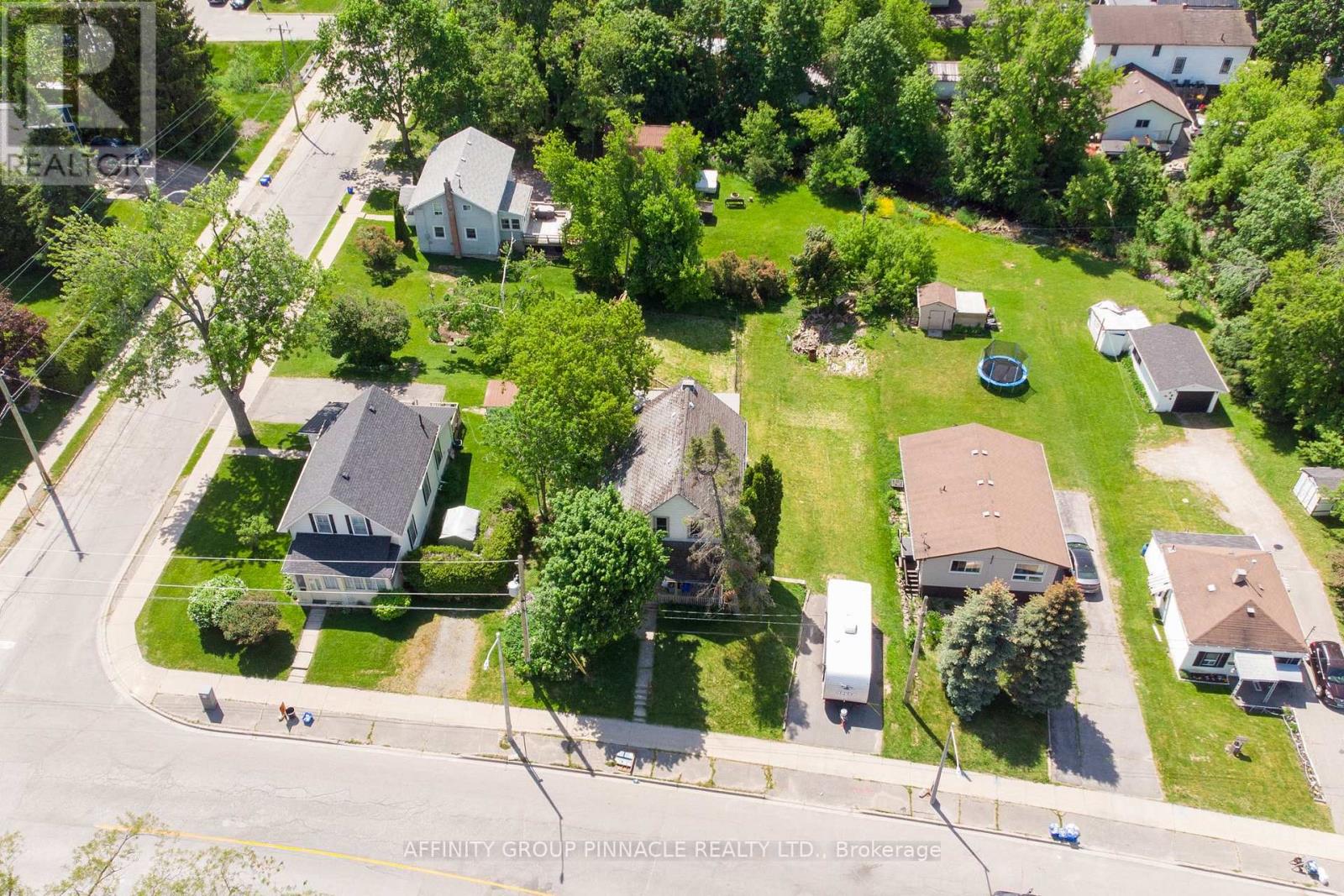 7 Colborne Street E, Kawartha Lakes (Lindsay), Ontario  K9V 1J9 - Photo 43 - X13682272