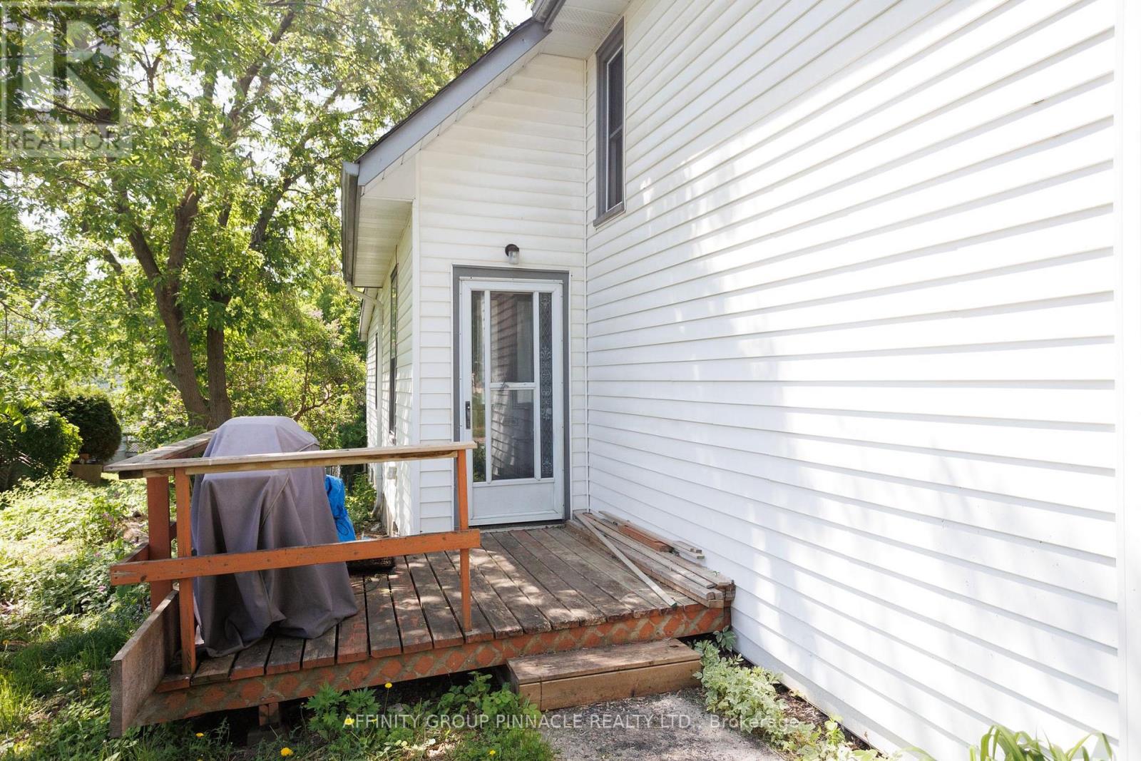 7 Colborne Street E, Kawartha Lakes (Lindsay), Ontario  K9V 1J9 - Photo 7 - X13682272