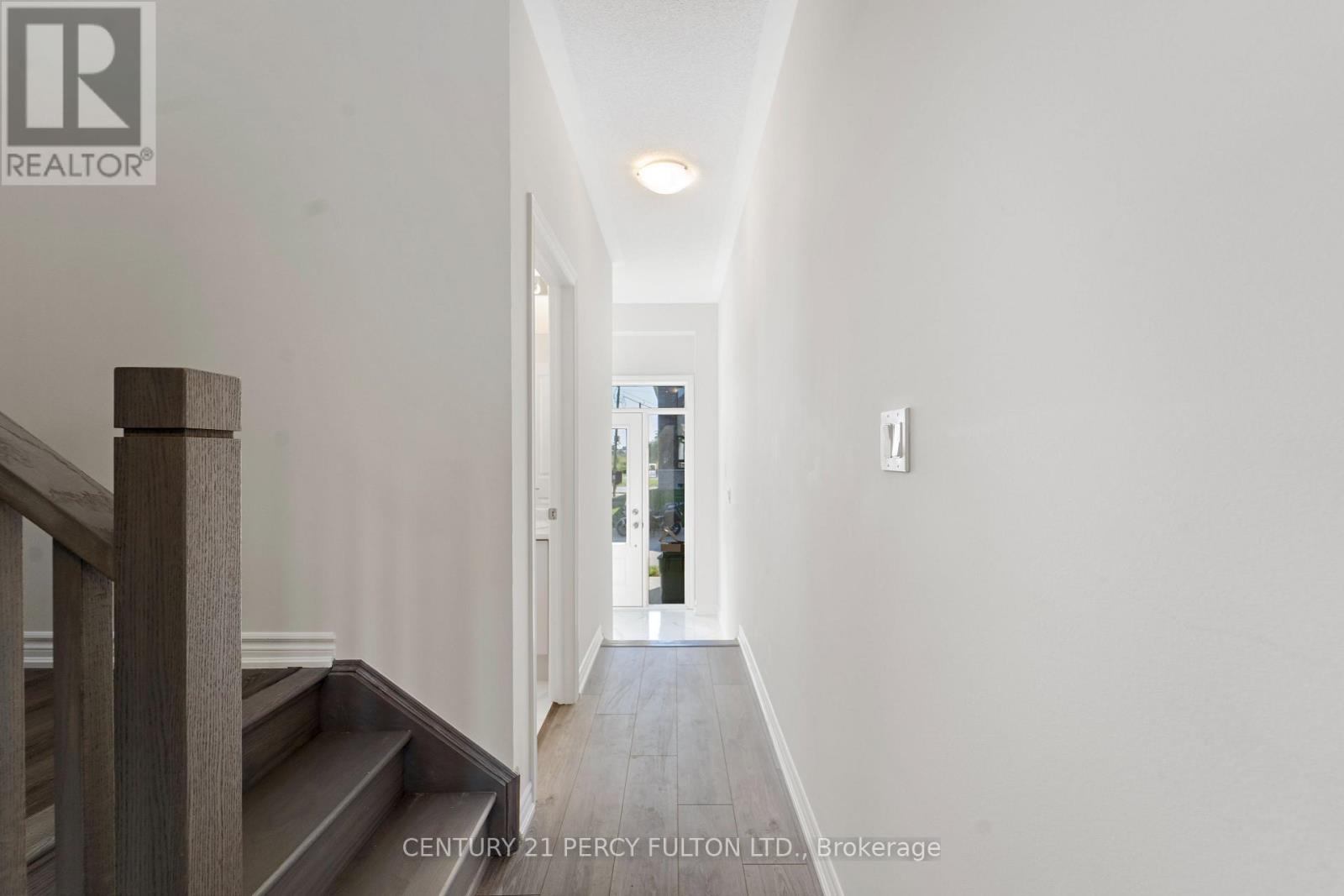 47 Watts Mews, Kawartha Lakes (Lindsay), Ontario  K9V 0T6 - Photo 4 - X13682624