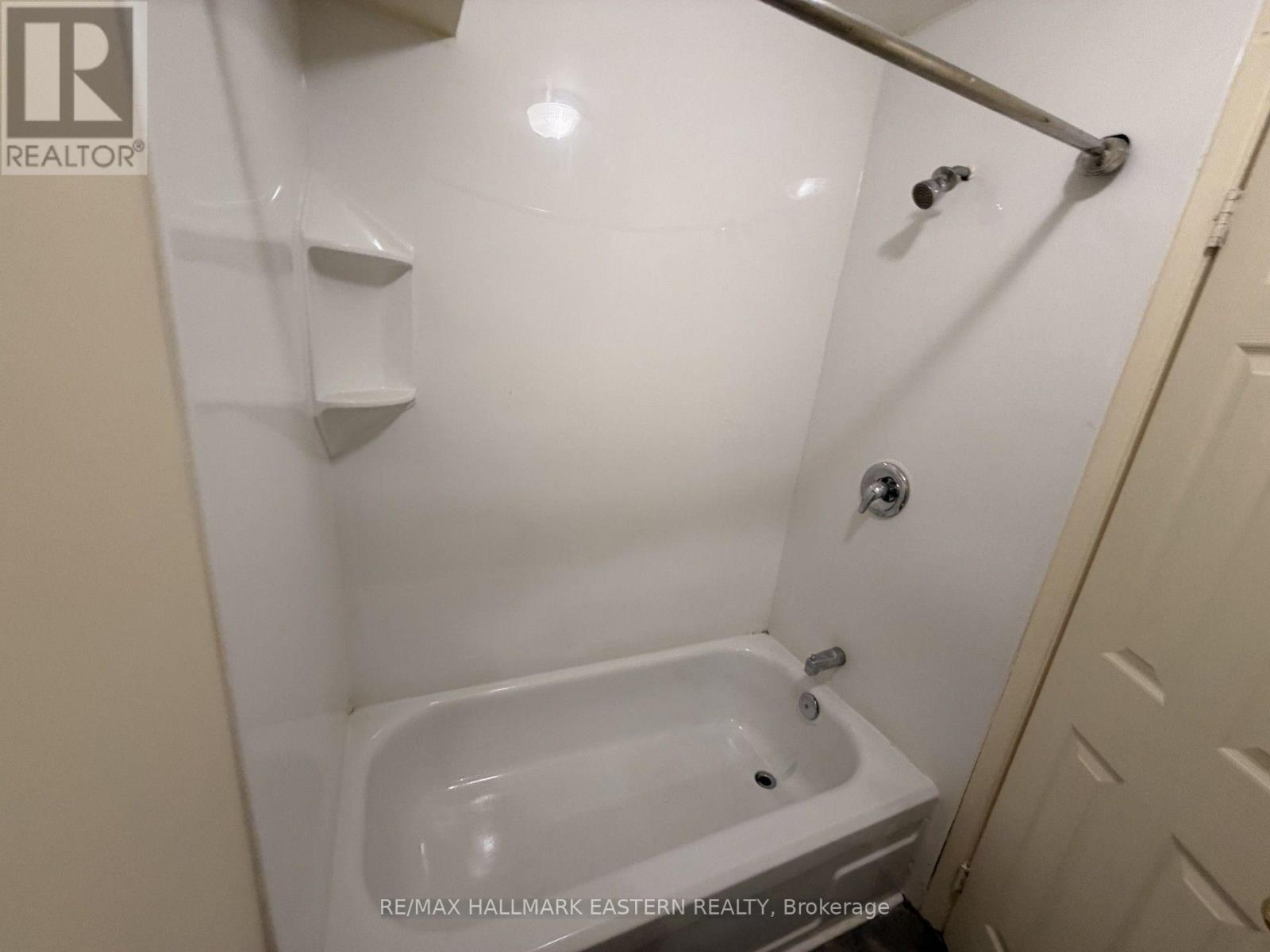 103 - 106 Lansdowne Street, Peterborough (Town Ward 3), Ontario  K9J 1Y1 - Photo 11 - X13683056